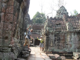 Preah Khan koridorlarinda